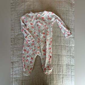 Magnetic Me strawberry footie